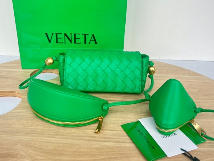 Bottega Veneta 보테가베네타 크로스백  bv16x