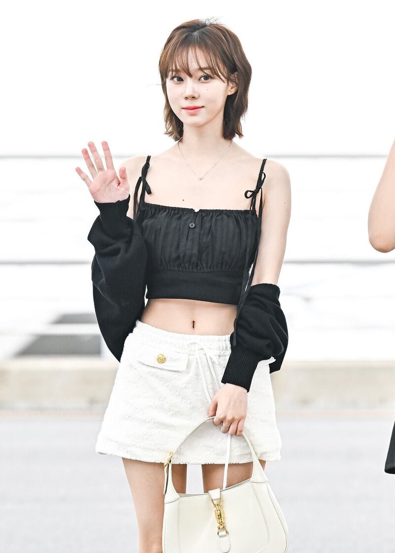  [에스파 윈터] GUCCI 구찌 재키 1961 호보백 스몰 636709 신상