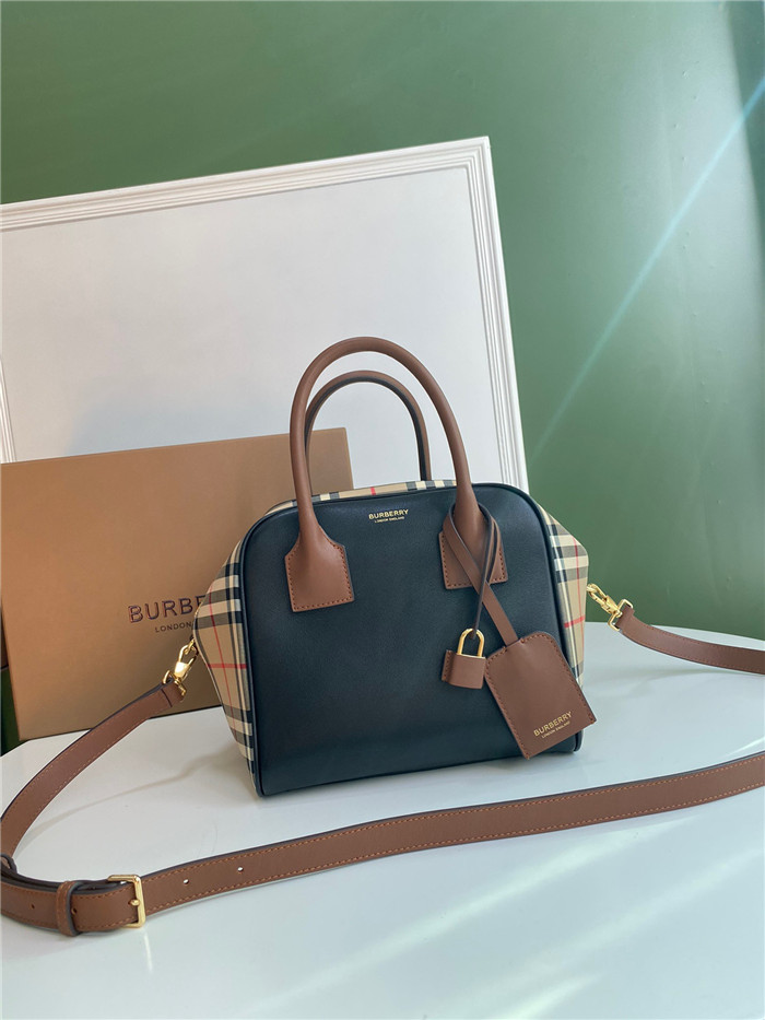 Burberry 버버리 큐브백 라지 B410770 2021/신상 (4컬러)