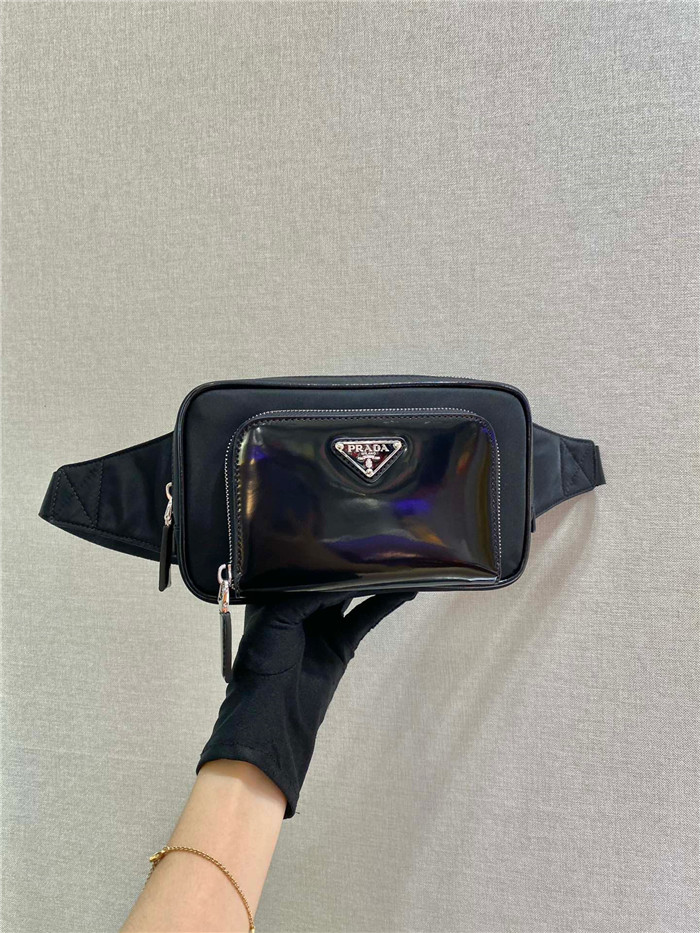 PRADA   프라다 삼각로고 벨트 힙색 2VL977