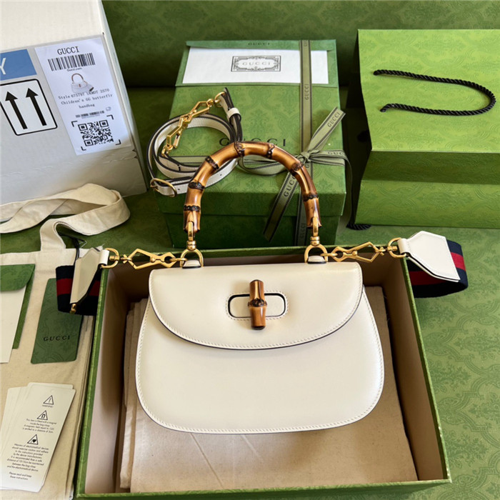 GUCCI 구찌 점보 GG 뱀부 스몰 핸드백 675797