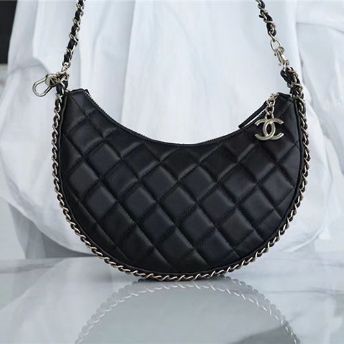 Chanel  샤넬 라지 반달백 AS3200