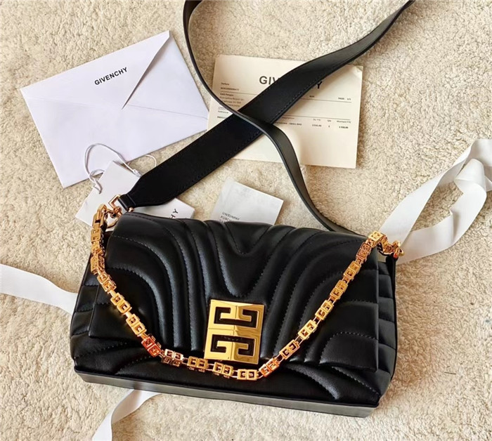 Givenchy  지방시 4G 소프트 숄더백 G50170