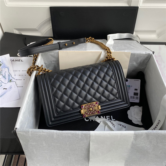 CHANEL 샤넬 리보이백 25CM AS10802 2020/신상