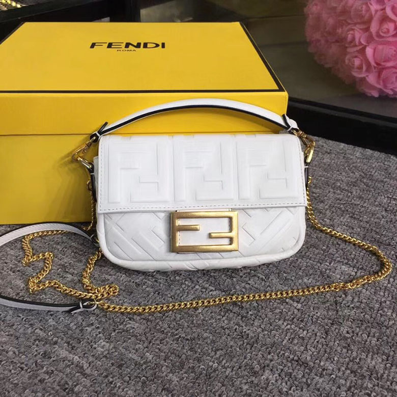 펜디 바케트 미니 19CM F51155