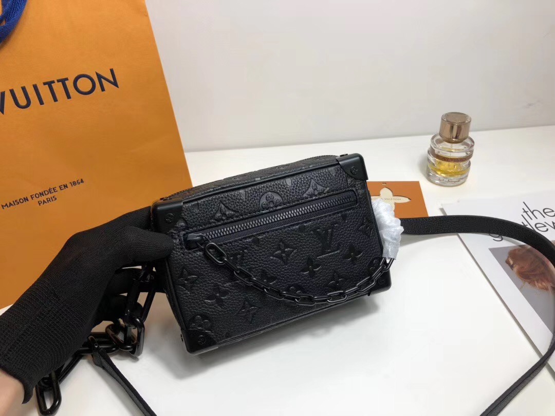 Louis Vuitton 루이비통 미니 소프트 트렁크