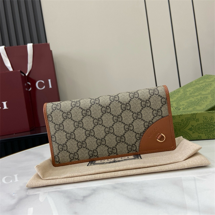 GUCCI 구찌 GG 엠블럼 장지갑 821802 2024/신상 2COLOR