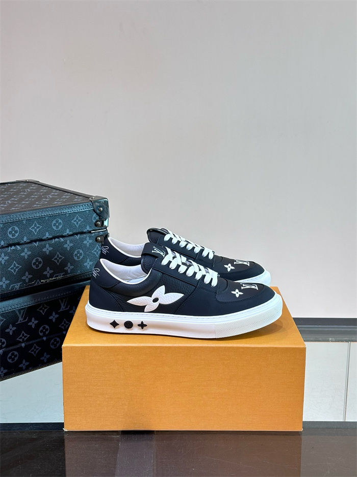 LOUIS VUITTON 루이비통 남성용 스니커즈 L96339 2024/신상