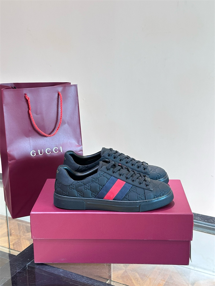 GUCCI 구찌 남여공용 스니커즈 G89725-1 2024/신상