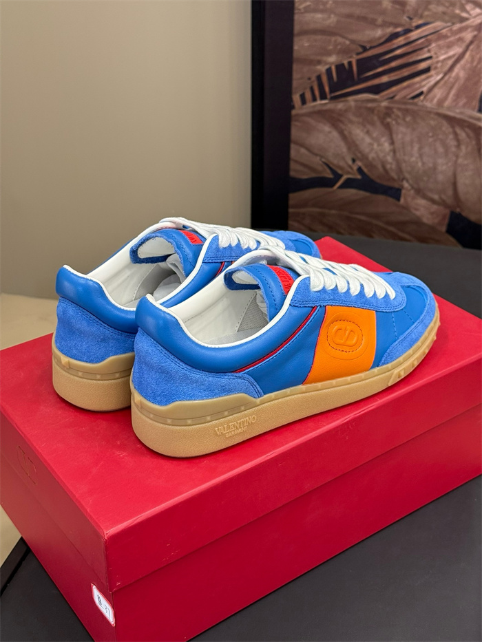VALENTINO 발렌티노 남여공용 스니커즈 V77659-1 2024/신상
