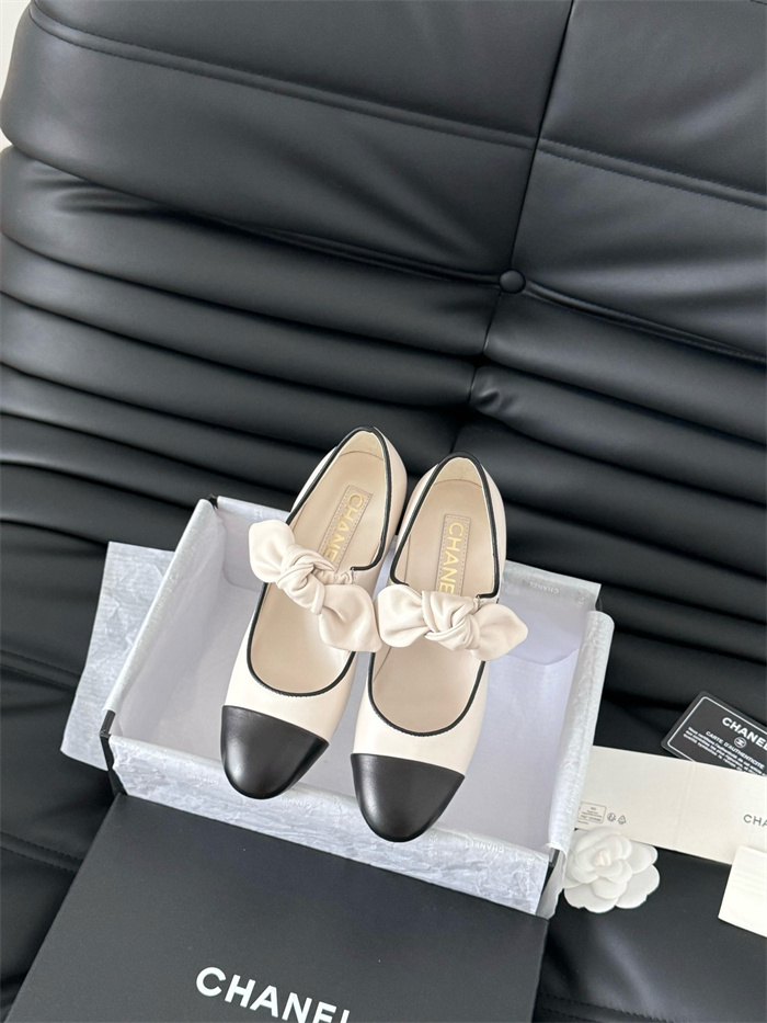 CHANEL 샤넬 여성용 구두 C84366-1 2024/신상 블랙,화이트 2color
