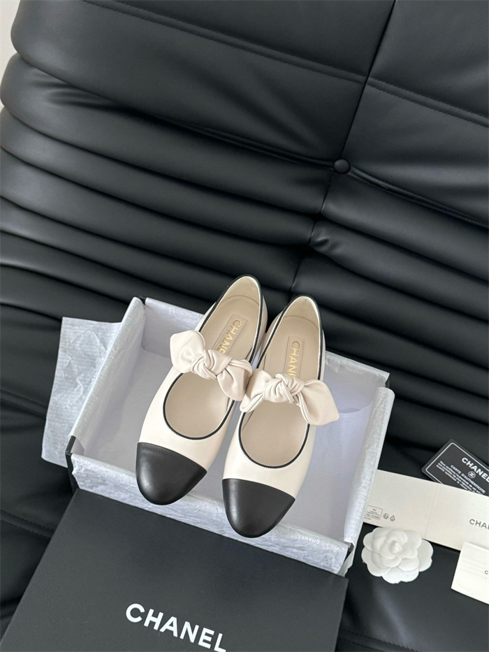 CHANEL 샤넬 여성용 단화 C46955-1 2024/신상 블랙,화이트 2color