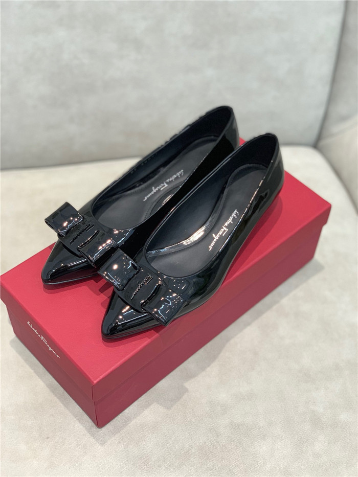 FERRAGAMO 페레가모 여성용 단화 (굽높이2CM) F32020-4