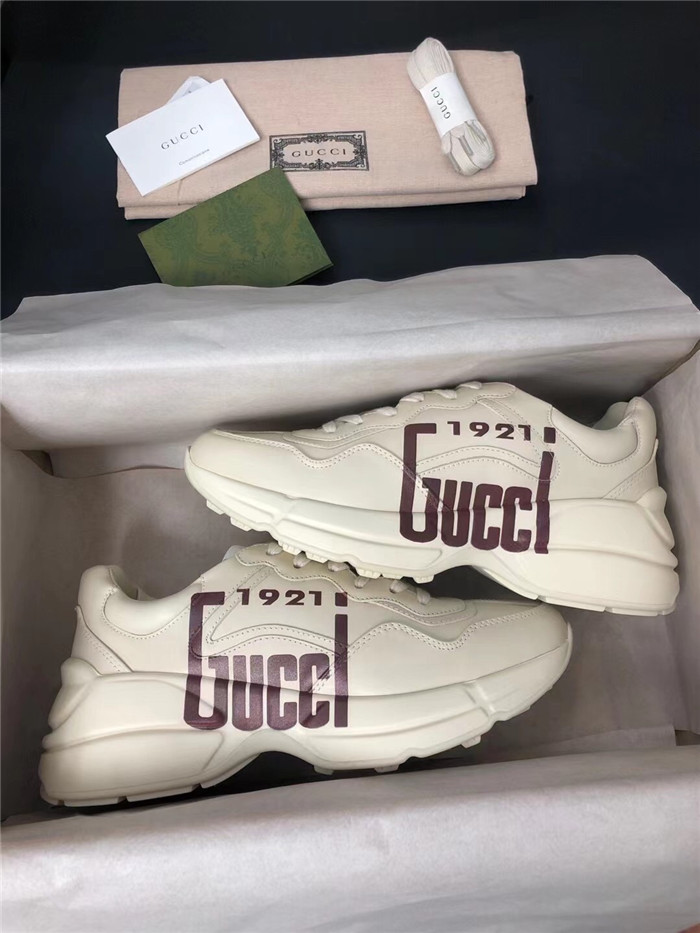GUCCi   구찌 라이톤 남여공용 스니커즈 G69814