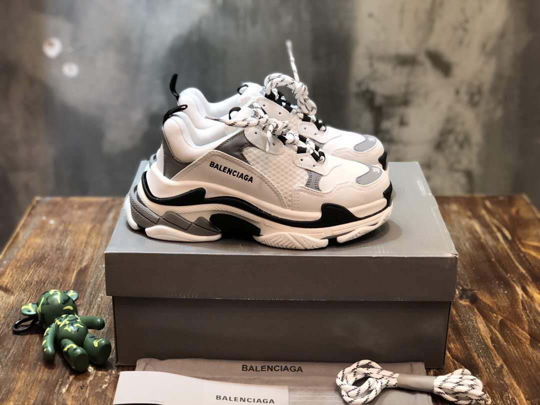 Balenciaga 발렌시아가 신상 트리플S 스니커즈