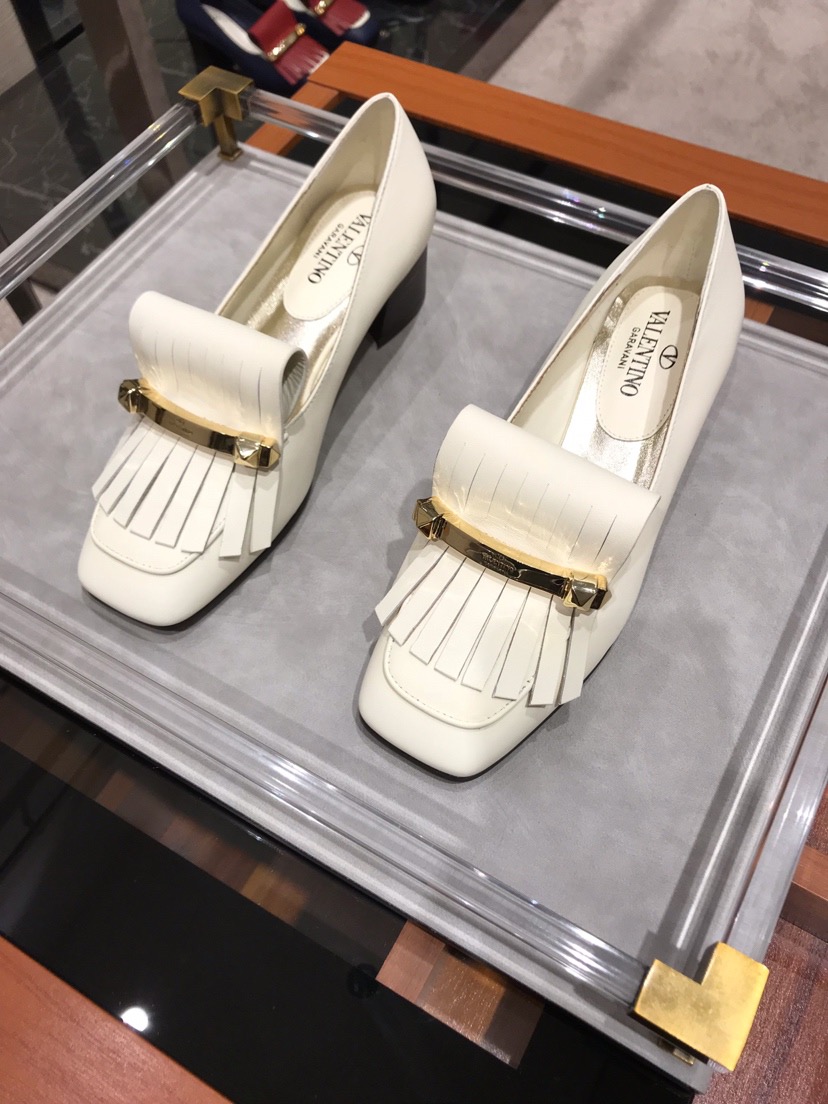 발렌티노 구두 굽높이6CM 봄신상