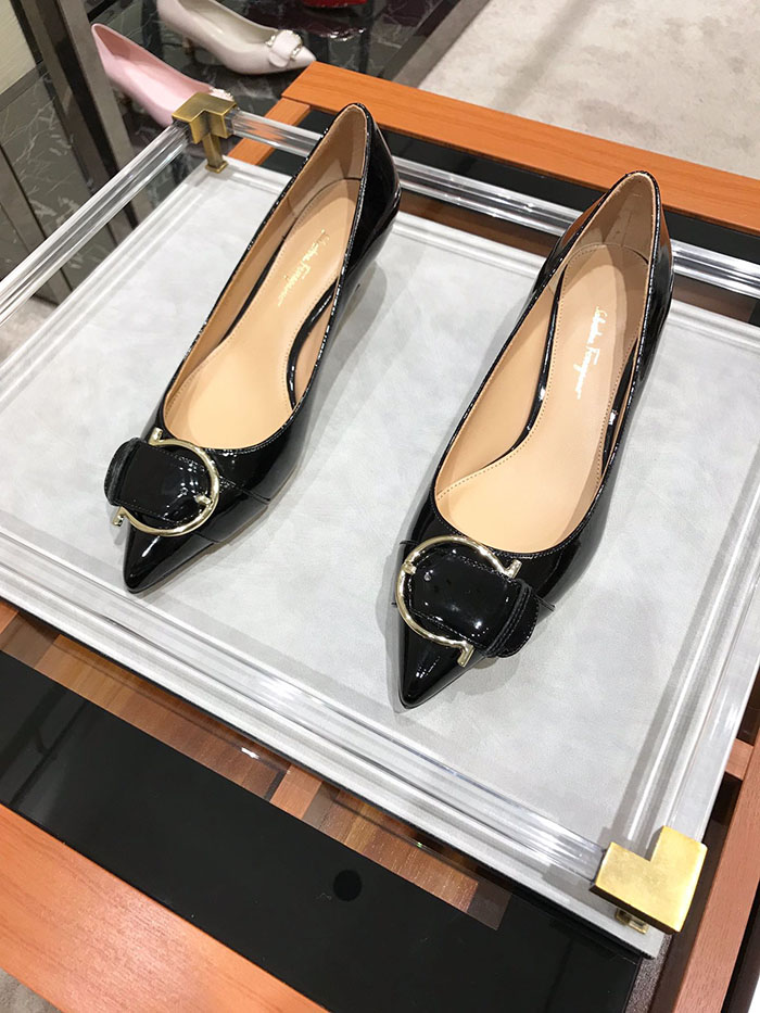 페레가모 구두 굽높이4CM 봄신상