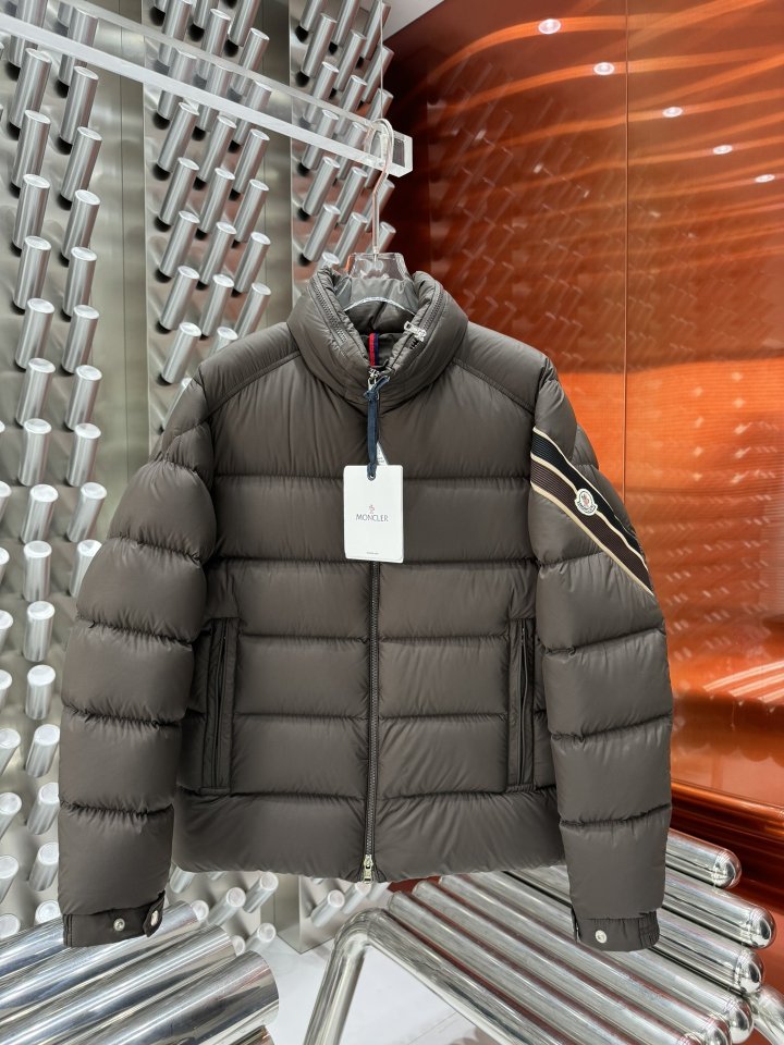 MONCLER 몽클레어 새드로고 덕다운 패딩 80